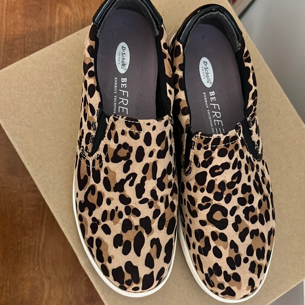 Size 7 Dr Scholls be free slip on